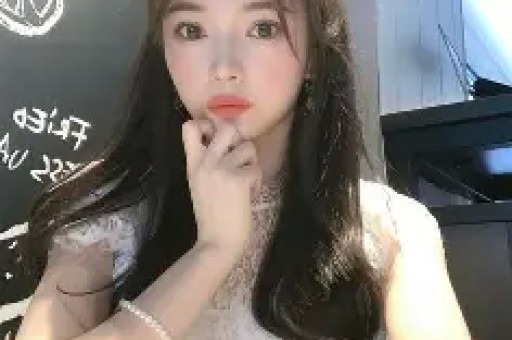 继澳门输10亿传闻后向太曝黄晓明曾当众给她跪地陈凯歌没说错